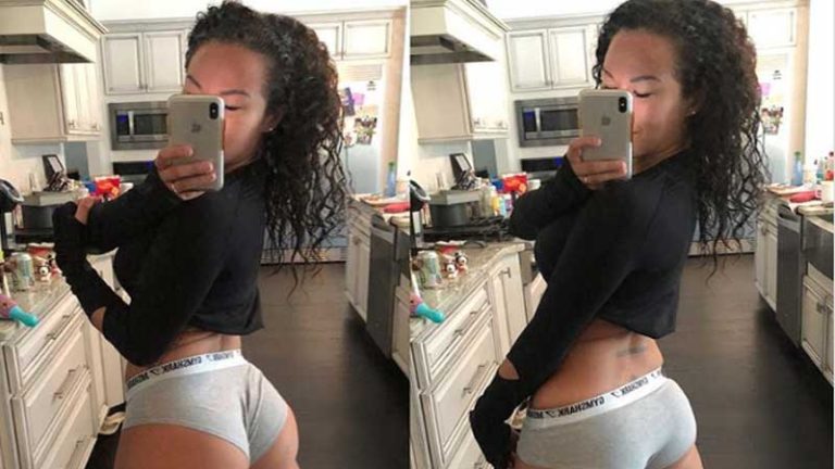 This blogger teaches you how to use your panties to show off incredible booties