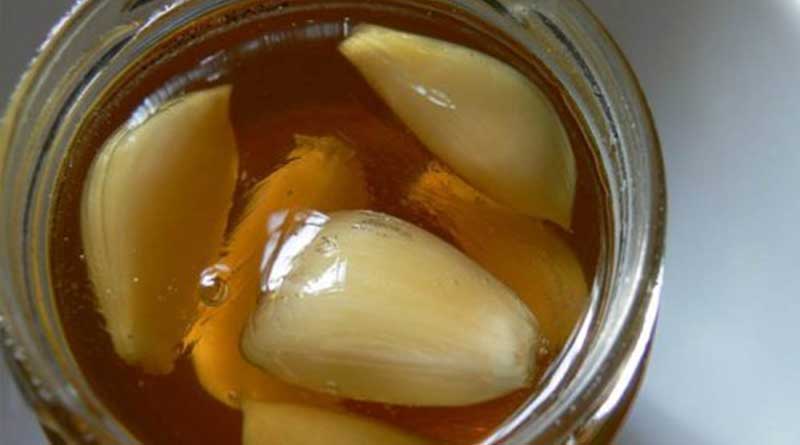 How to prepare garlic honey at home?